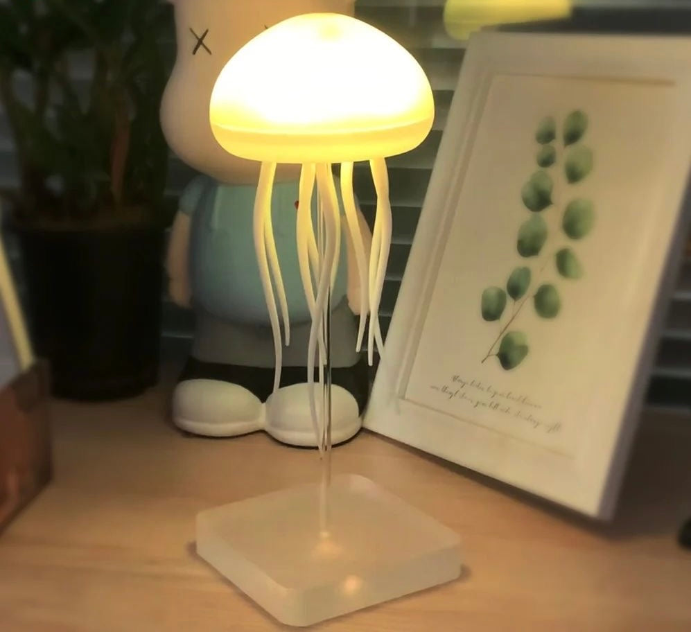 JellyGlow™ – Aesthetic Jellyfish Lamp